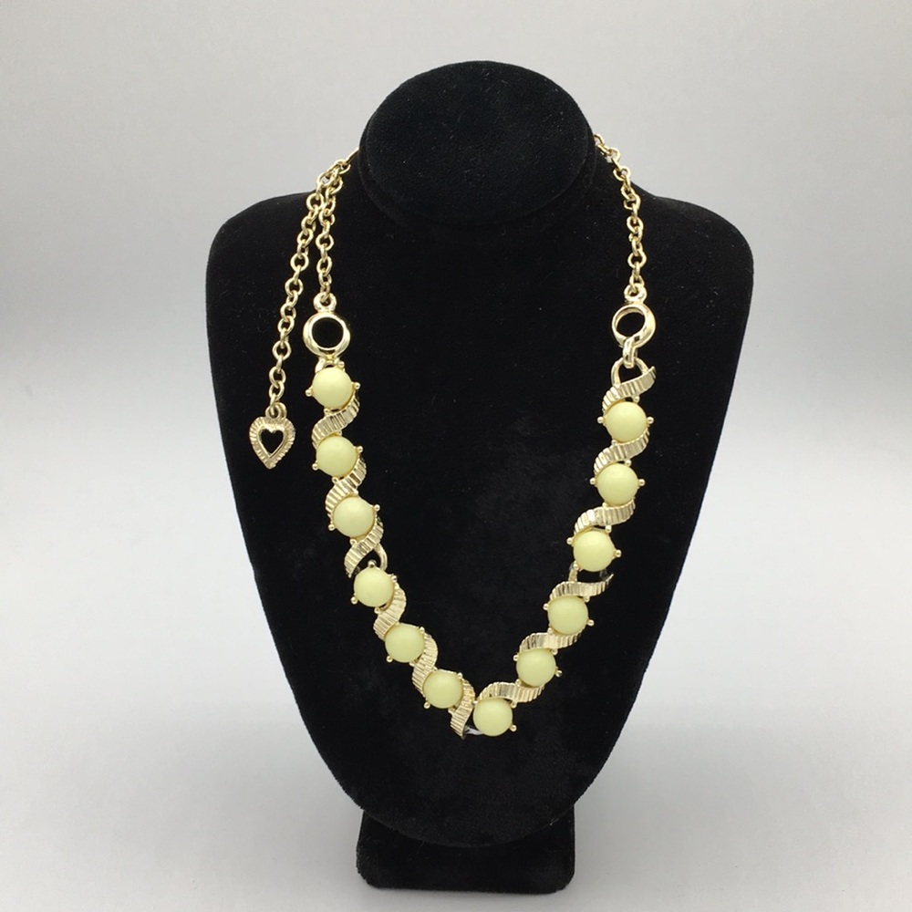 Vintage Costume Jewelry Necklace 16.5”